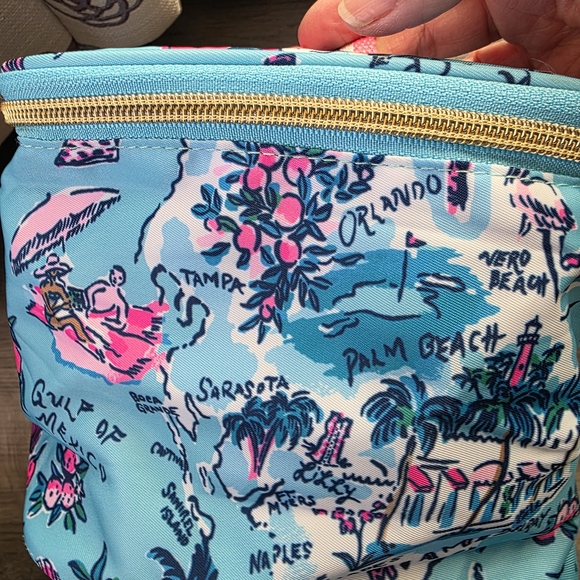 Lilly's road trip Cosmetic Case - Picture 5 of 8
